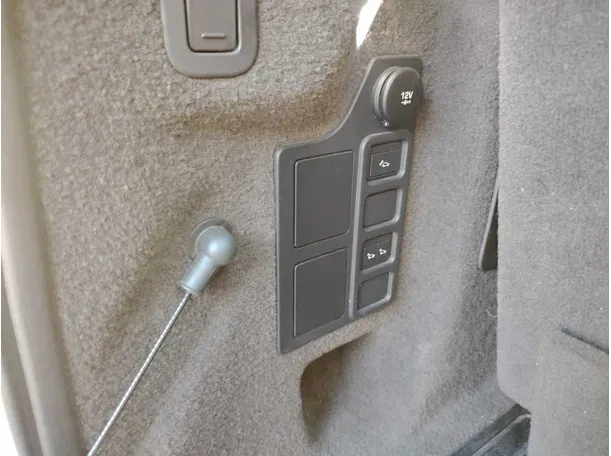 Car image 42
