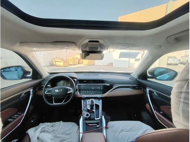 Car image 18