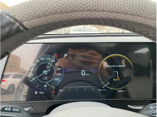 Car image 20
