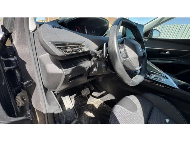Car image 22