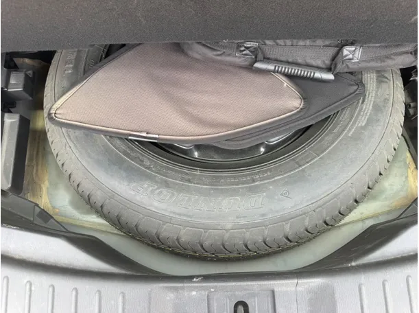 Car image 21