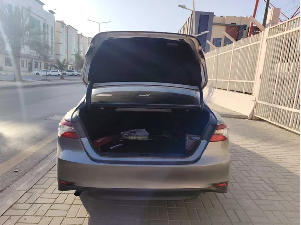 Car image 23