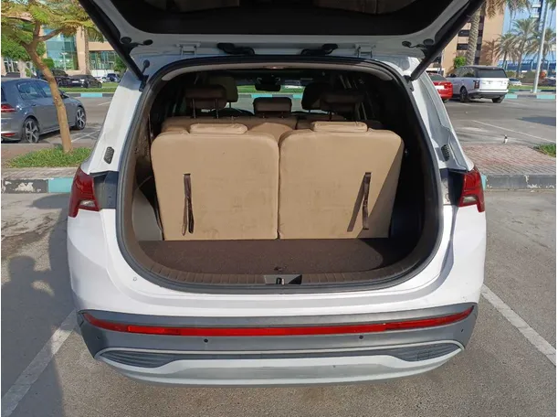 Car image 20
