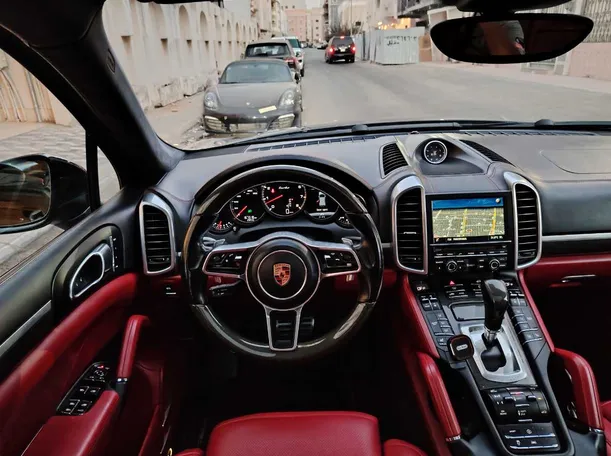 Car image 27