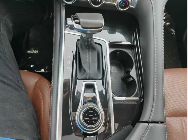 Car image 21
