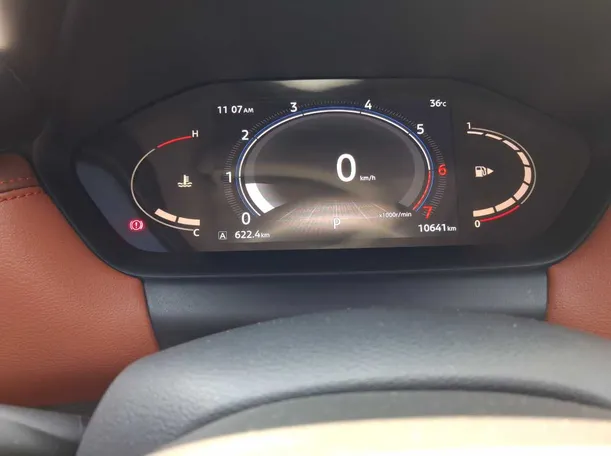 Car image 19