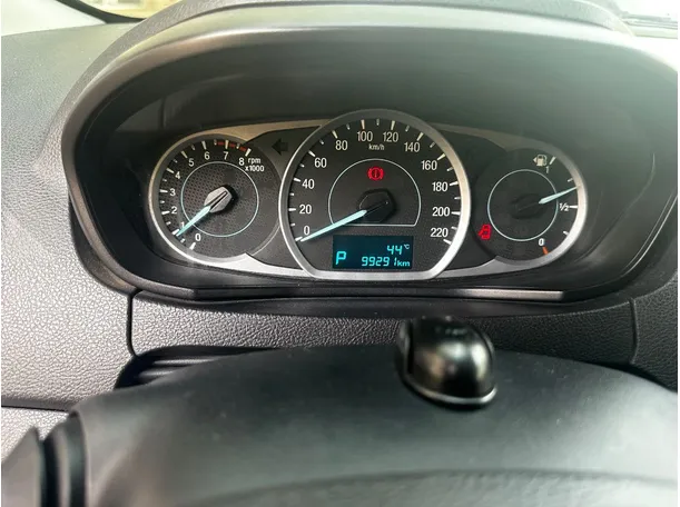 Car image 19