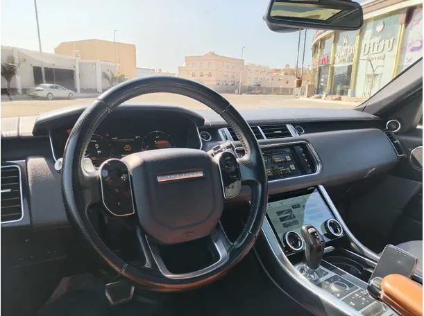 Car image 28