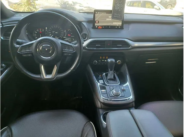 Car image 13