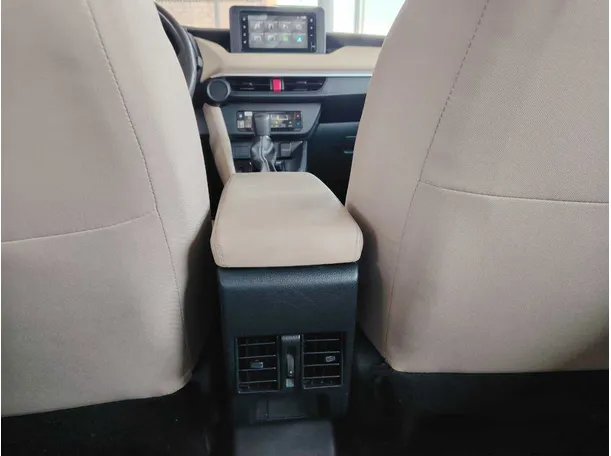 Car image 26