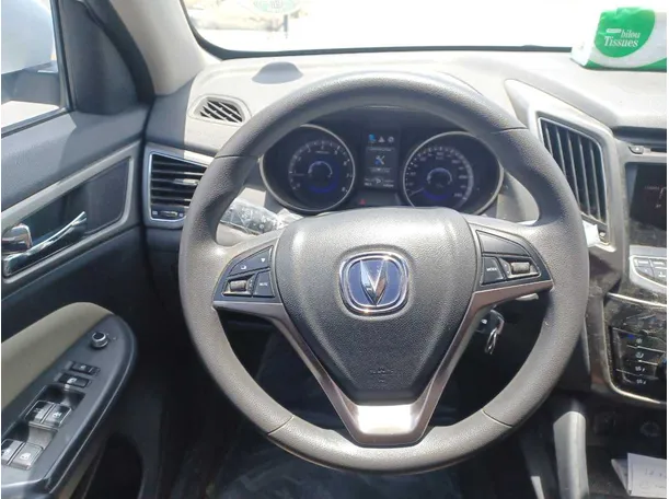 Car image 16