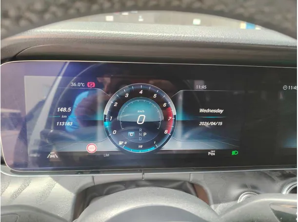 Car image 29