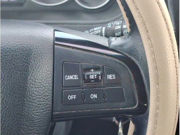 Car image 26