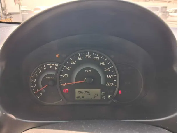 Car image 13