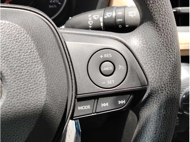 Car image 26