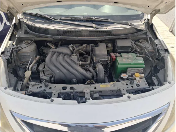 Car image 18