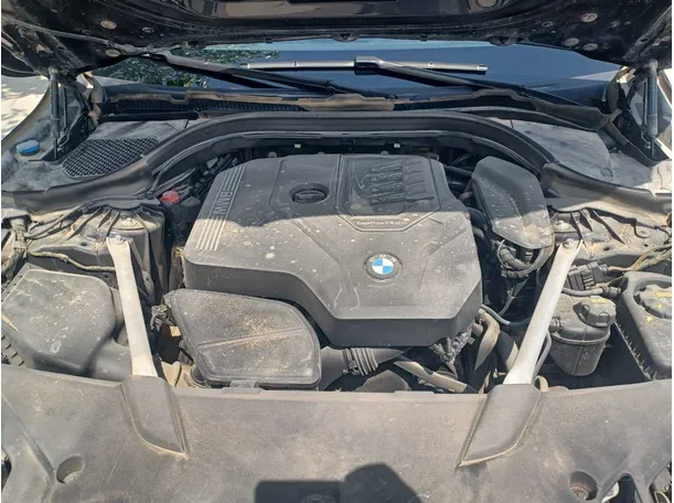 Car image 23