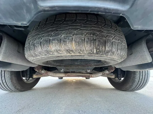 Car image 27