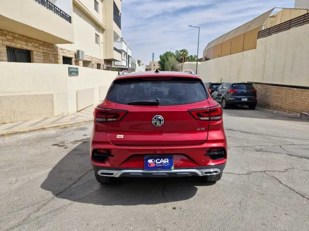 Car image 6