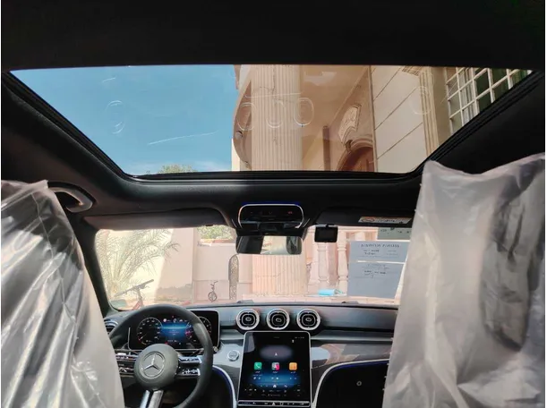 Car image 16