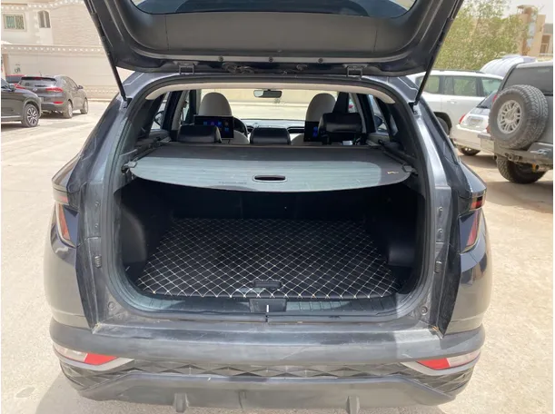 Car image 21