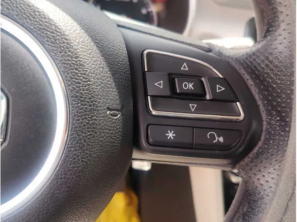 Car image 29