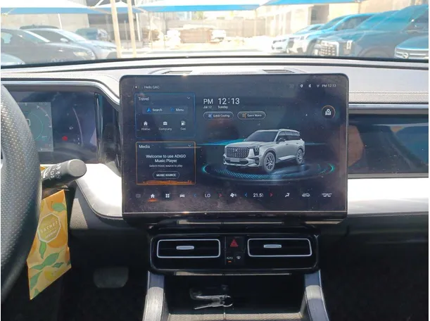 Car image 15