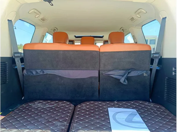 Car image 33