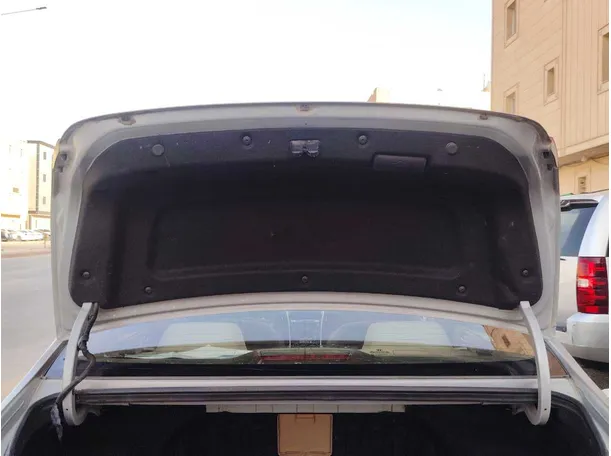 Car image 23
