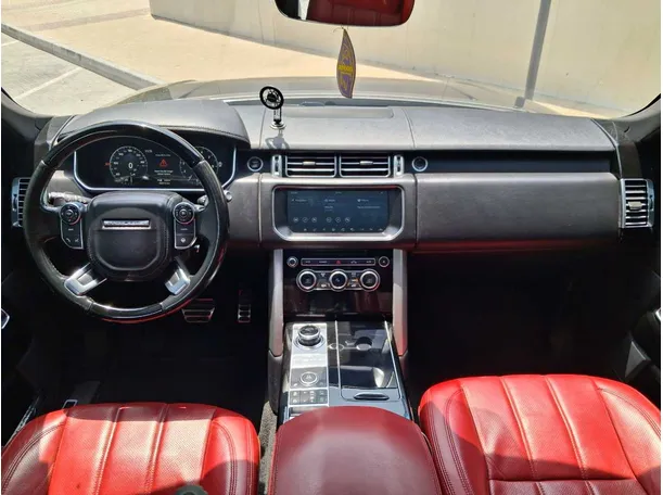 Car image 19