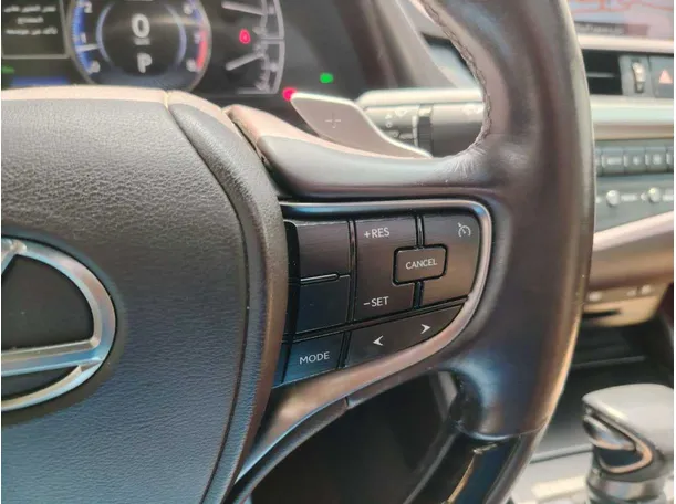 Car image 37