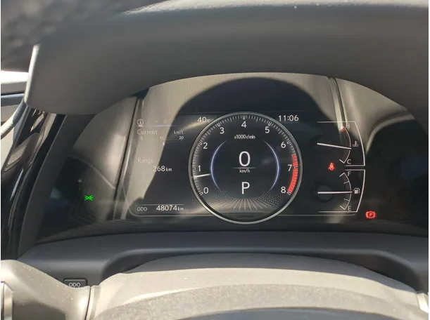 Car image 18