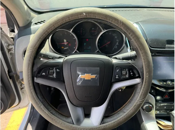 Car image 18