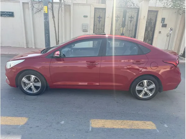 Car image 8