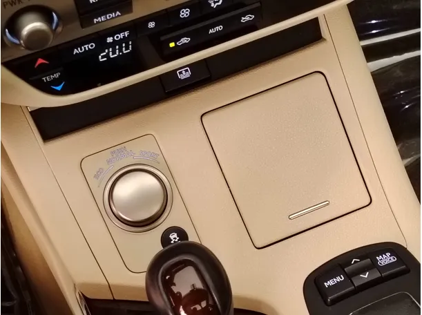 Car image 28