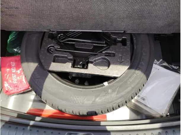 Car image 48