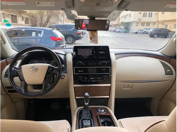 Car image 15