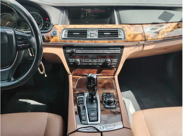 Car image 21