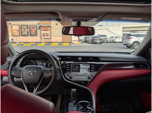 Car image 9