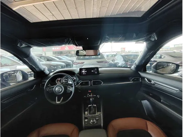 Car image 26