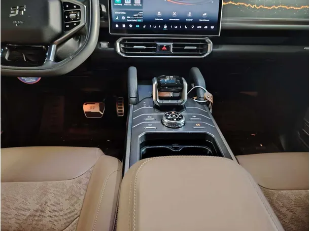 Car image 23
