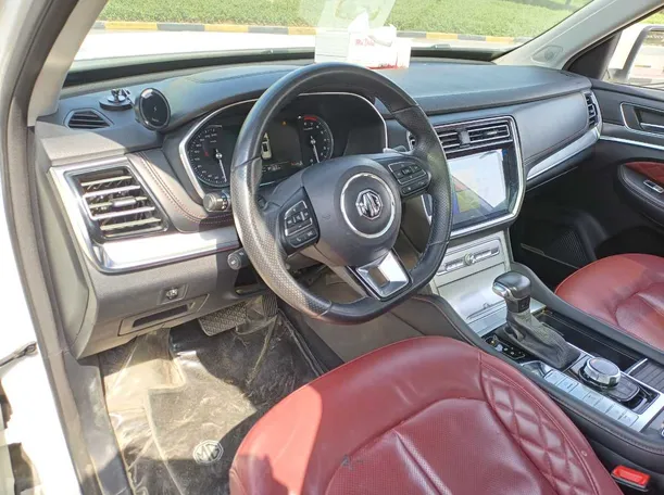 Car image 11