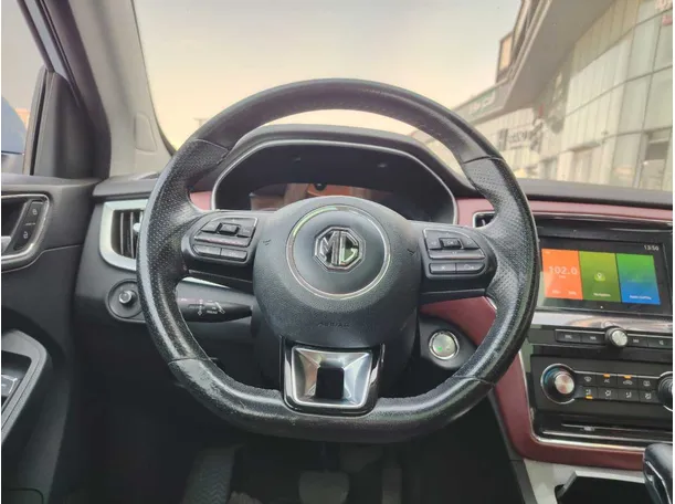 Car image 21
