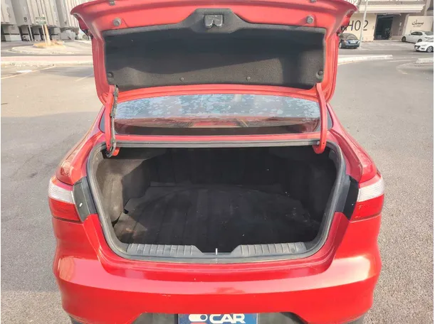 Car image 25