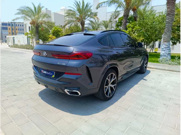 Car image 5
