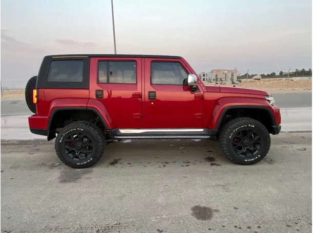 Car image 4
