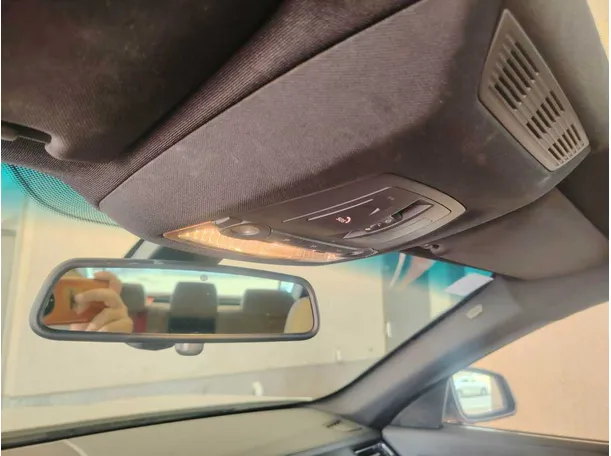 Car image 36