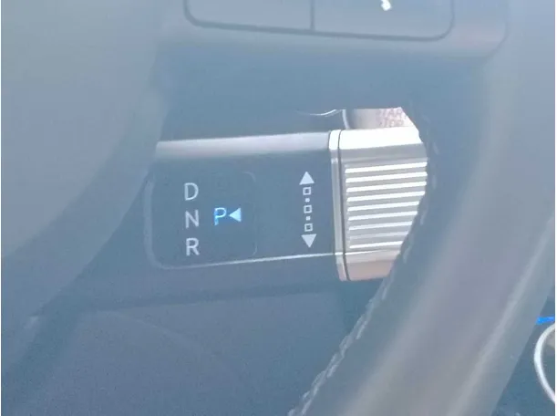 Car image 27