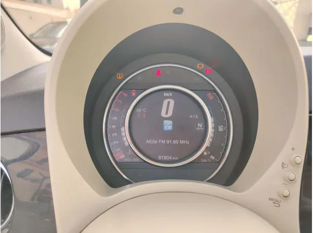 Car image 25