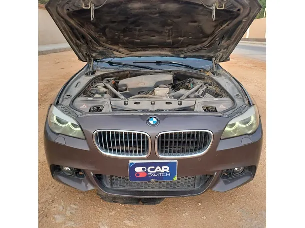 Car image 26
